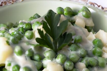 Velvety Comfort: The Classic Charm of Creamed Peas and Potatoes