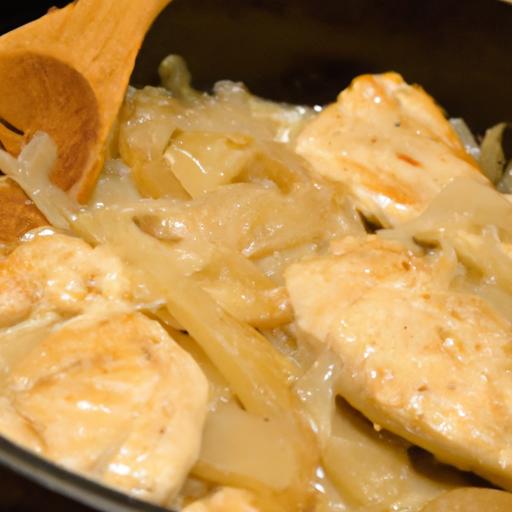 Skillet French Onion Chicken: A Savory One-Pan Delight