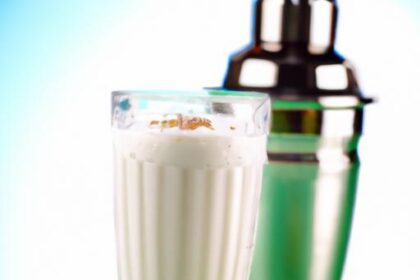 Refreshing Ayran Recipe: How to Make the Perfect Turkish Drink